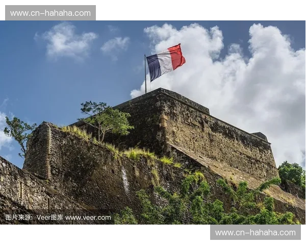 星条旗的工业野心与加勒比的蔚蓝诗篇:美国vs马提尼克,一场打破维度的时空博弈 星条旗的工业野心与加勒比的蔚蓝诗篇:美国vs马提尼克,一场打破维度的时空博弈
